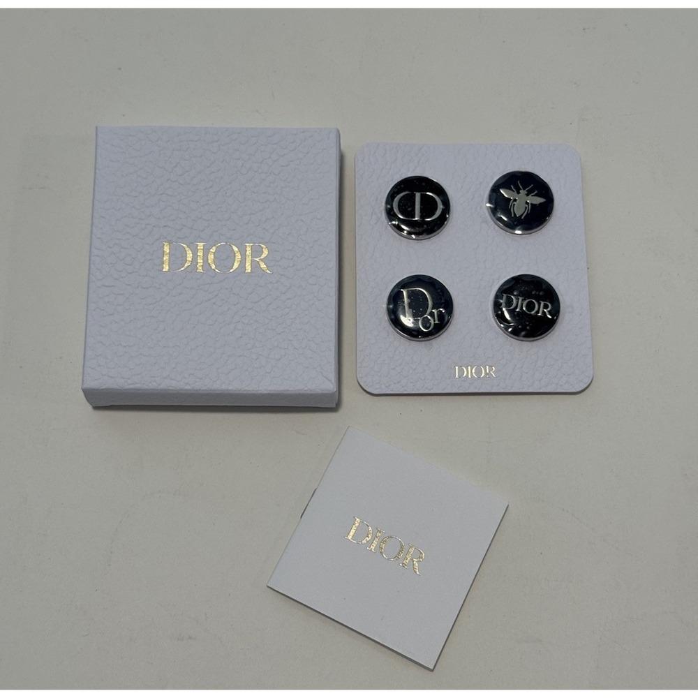Christian Dior Novelty Limited Pin badge Set of 4 Brooch Logo NEW - Picture 2 of 3